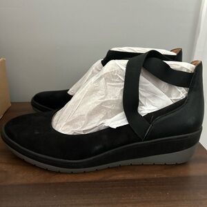 Vionic Women's Advantage Ellery Elastic Ankle Wrap Wedge - Size 11 Never Worn